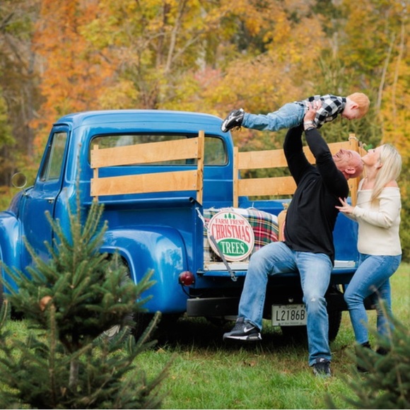 Meet your Posher, Jamie ✨ - Picture 8 of 10